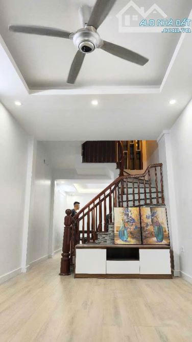 HÀ TRÌ TRUNG TÂM HÀ ĐÔNG 38m² x 4 tầng, NGÕ THÔNG, CẠNH Ô TÔ,GIÁ SIÊU TỐT!