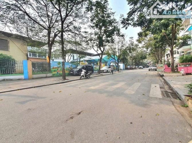 Liền kề KdT Văn Phú,Hà Đông: đường 3 ô tô tránh, kinh doanh siêu đỉnh