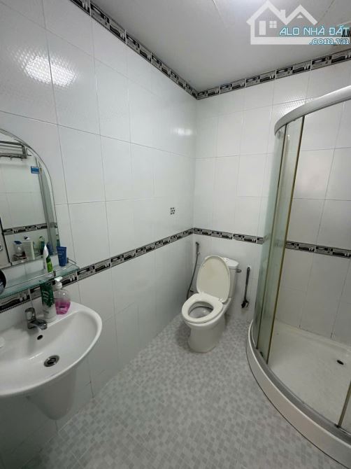 Cần cho thuê chung cư Tân Phước Quận 11 giá 16 triệu , diện tích 100m 3PN
