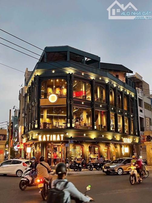 Hàng Hiếm ! Bán Căn Góc 2 MT đường Bình Phú, P. 10, Q. 6 ( 7x21m ) Nhà 4 Lầu Giá 28,5 tỷ