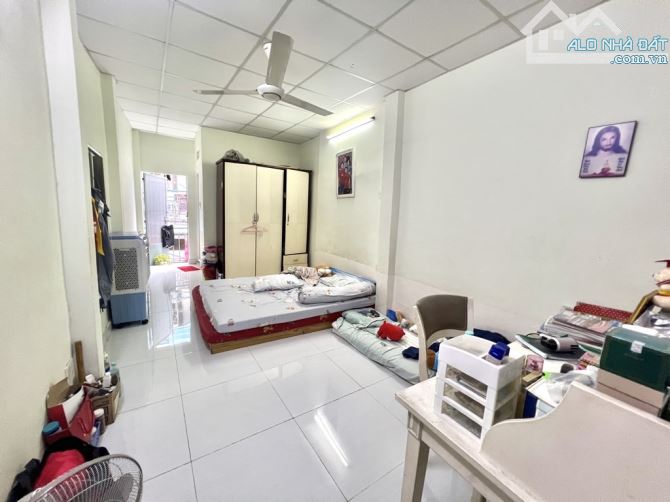 NHÀ RỘNG 56M² P.9 PHÚ NHUẬN - 2 LẦU KIÊN CỐ - CHỈ 5.1 TỶ - SỔ SẴN!