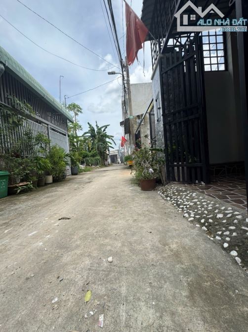 4.5 Tỷ- Nhà 2 tầng- HXH- Sát MT Nguyễn Duy Trinh- Long Trường Q9