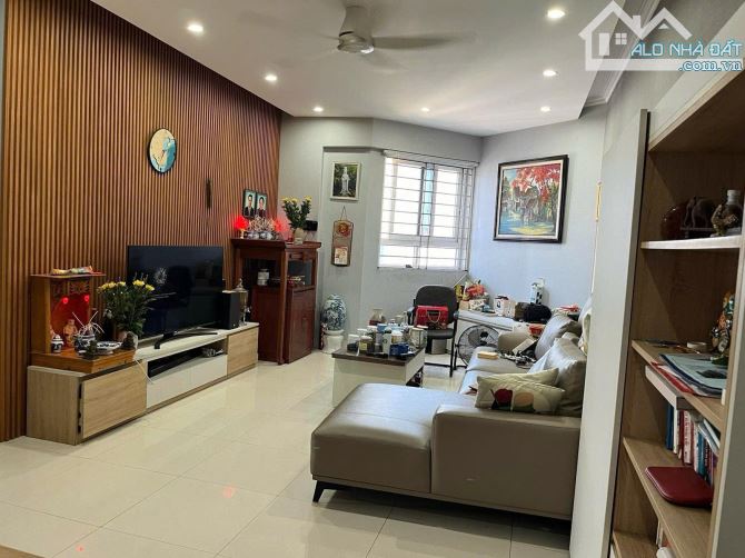 08.10.25 Căn 2 ngủ 2 WC, dt 73m2, Mỹ Đình Pearl, full nội thất cảnh quan đẹp, khu vực