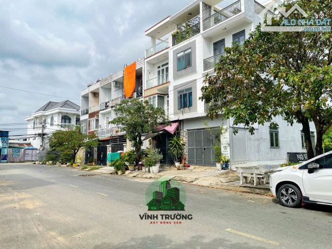 Ra gấp đất 8x14m, khu Đào Sư Tích, gần quận 7, đường 8m, chỉ 8.4 tỷ