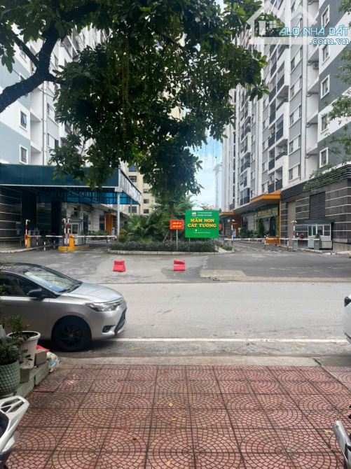 Bán nhà 4 tầng mặt Lê Thánh Tông Khả lễ dt 73m mt 4.5m hướng đb giá 20 tỷ