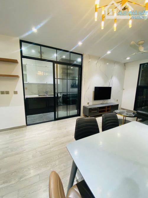 Chủ nhà gửi bán gấp căn hộ CT8.The emerald Đình thôn, Mỹ Đình, DT  141,6M2. TK 4 ngủ.