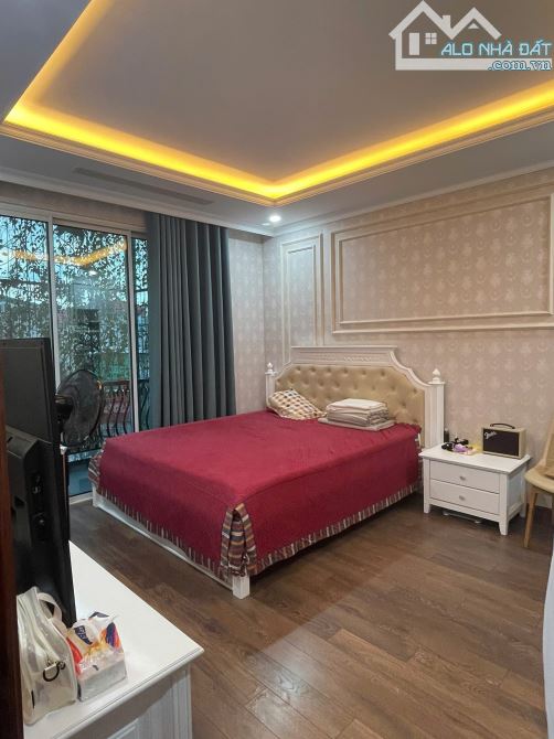 Bán LK mới hiện đại KĐT Foresa Xuân Phương. DT 90m x 4 tầng, mt 6m. Giá 21.9 tỷ TL.