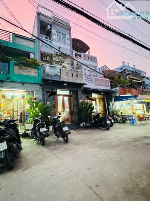 (Q8) - HƯNG PHÚ - 55m2 3TẦNG CÔNG NHẬN ĐỦ KHÔNG QUY HOẠCH