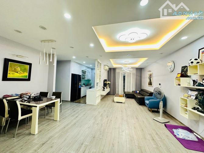 Bán chung cư Riverside Garden 349 Vũ Tông Phan, Thanh Xuân 132m 3pn full đồ ban công Đ- N
