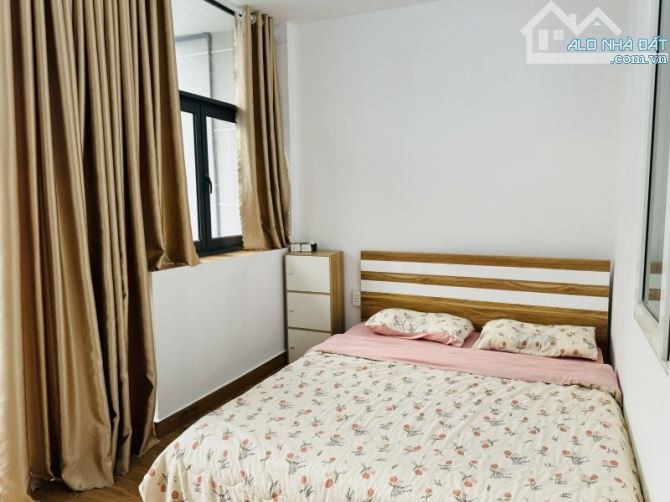 BÁN CĂN HỘ DỊCH VỤ 1 TRỆT 3 LẦU-7PN-7WC- GẦN CHỢ TÂN TRỤ-P15-TÂN BÌNH