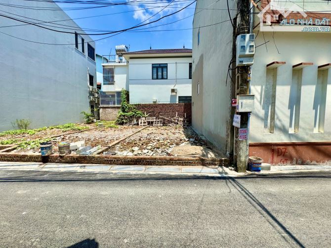 Hơn 3 tỉ bạn có ngay 41m2 thôn trung - Việt Hùng - Đông Anh - Hà Nội .