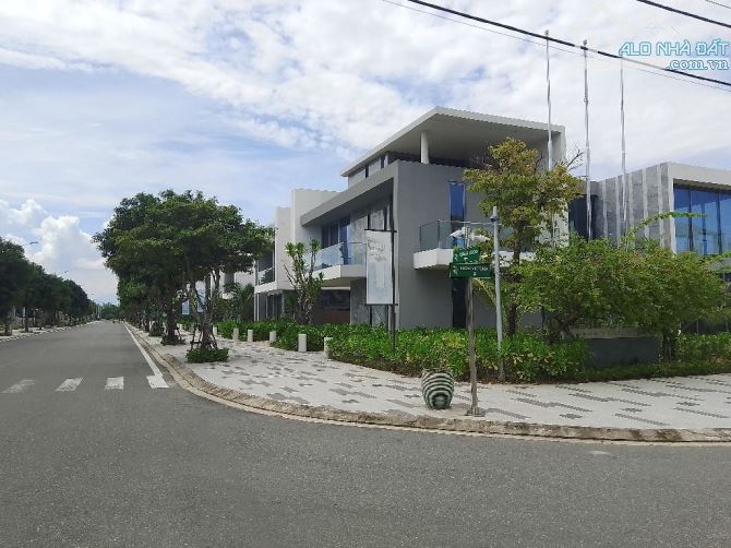 🎉🎉KDT DATQUANG REGAL VICTORIA  Siêu biệt thự KDT mới Nằm trong khuôn viên Regal Resot.
