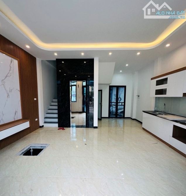 NGÕ BA GÁC, 2 Mặt Ngõ, Mậu Lương, Hà Đông, THANG MÁY Thông sàn, 40m x 5 tầng, nhỉnh 7 tỷ