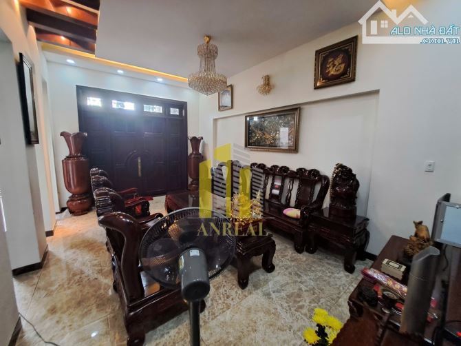 Cho thuê Villa Trần Não full nội thất 5 phòng. Giá 35 triệu