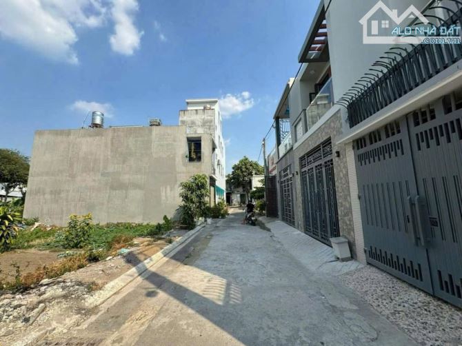 BÁN ĐẤT TÂN HIỆP 70M2 SỔ RIÊNG THỔ CƯ CHỈ 2,3 TỶ CÓ BỚT