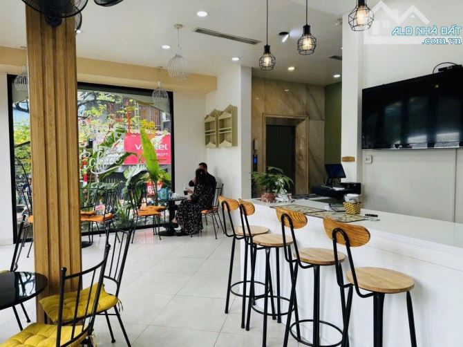 👉 Cho thuê nhà riêng 1 tầng mặt phố 4C Hàng Lược – Hoàn Kiếm, 30m²,mt 3,5m giá 19tr/tháng