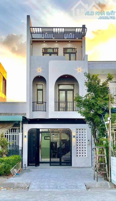 Nhà Đẹp Hoàn Thiện 100% – Sổ Hồng Riêng, Trung Tâm Thủ Dầu Một!