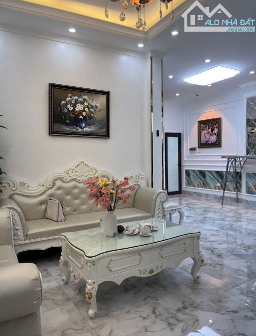 BÙM💥! NHÀ 45M² THANG MÁY ÊM RU-  MINH KHAI - ĐẸP LUNG LINH – HÀNG XÓM TIME CITY – 8,4TỶ