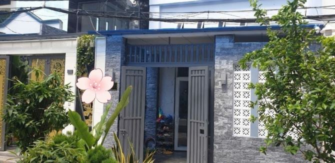 Bán nhà Cộng Hòa, Tân Bình, 5 x 16, 2 tầng, hẻm xe hơi, gần Sân Bay, giá hơn 5 tỷ
