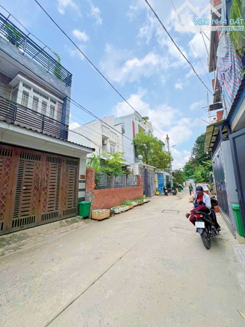 ĐẤT FULL THỔ CƯ ( 6X20 )120M2, CÁCH PHẠM VĂN ĐỒNG 300M, SỔ RIÊNG,