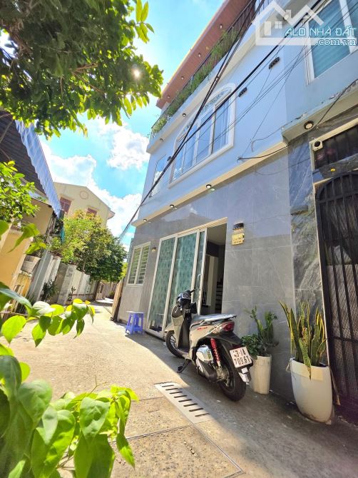 🔥 Nhà 3 tầng k595/..  Trần Cao Vân. Thanh Khê  - Dt: 50m x 3 tầng, cách đường 20m