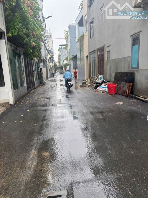 Bán nhà cấp 4 kiệt ô tô trầncaovân, gần biển Thanh Khê, dt:51m2,giá 4,25tỹ.
