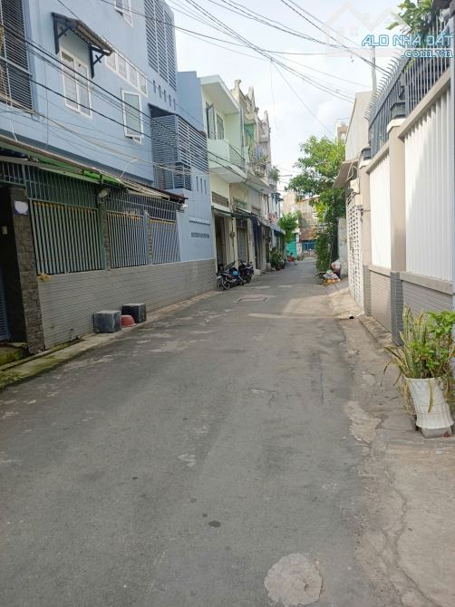 Nhà chính chủ 1 đời, gấp bán giảm sâu 450tr, Phan Văn Trị, Gò Vấp DT 40m2, 3 tầng, 4 tỷ 5