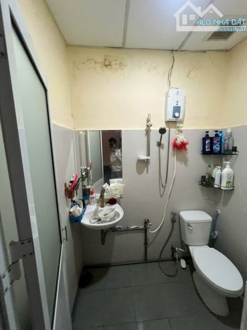 NNC Lê Văn Duyệt - Bình Thạnh 4x10m 3PN mới cứng. Giá 10 triệu/ tháng