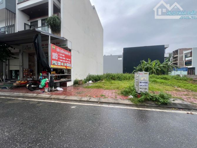 Bán đất đấu giá Kha Lâm 3, Trần Nhân Tông