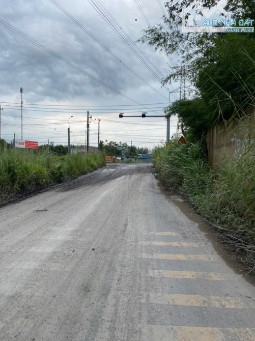 X114 Bán xưởng 2000 m2 phường Trảng Dài - Đồng Nai ( Thiện Tân cũ ) - Giá 9,9 t