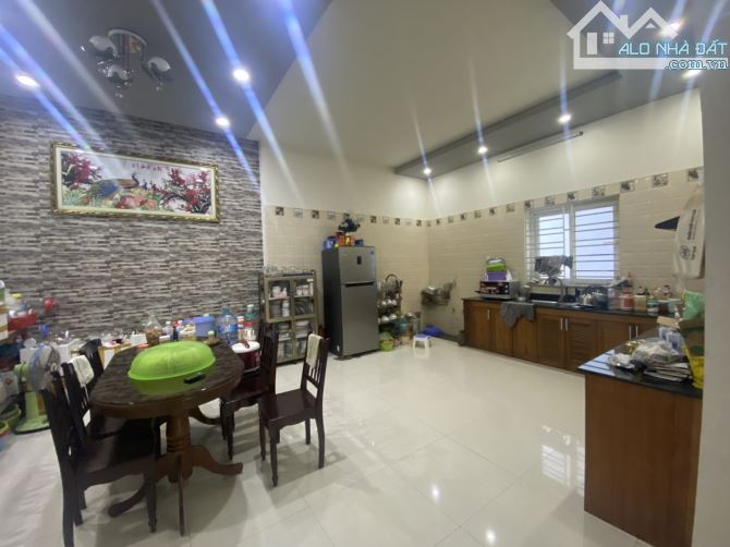 Cần bán nhanh nhà Phan Tứ, Ngũ Hành Sơn,  323m², 3 tầng , giá 15 ty.