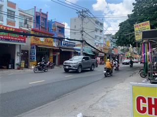 Bán góc 2 mặt tiền Nguyễn Văn Quá cách Trường Chinh 100m. DT :12m x 23m nhà cấp 4 giá 19.5