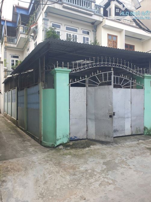 Bán Nhà 3 Tầng Căn Góc DT 126 m² – Full Thổ Cư – Quang Minh, Hà Nội Sát KCN Ô TÔ vào Nhà