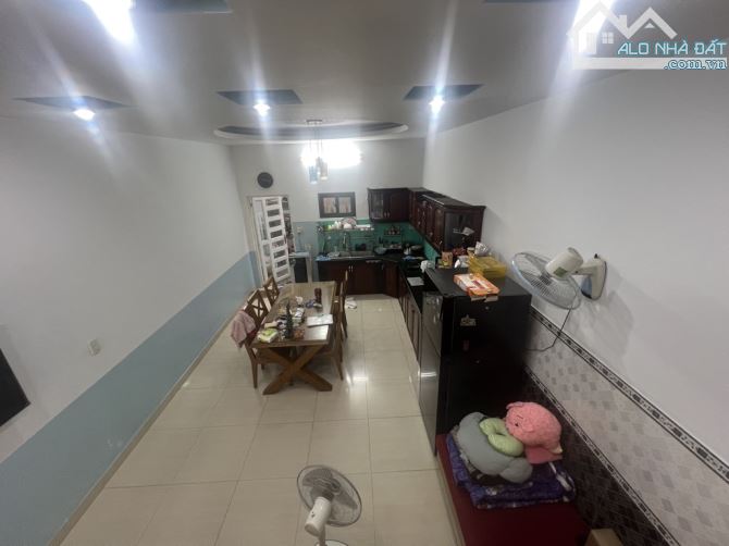 BÁN NHÀ MT Hồ Đắc Di, Tân Phú 3 tầng 80m2(4x20). Nhà đẹp ở ngay. Giá chỉ 13,2 tỷ.