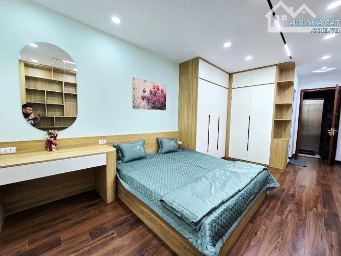 NHANH!1 NHÀ RA PHỐ HỒ TÙNG MẬU,CẠNH GA TÀU,DT=42Mx5T,MT=4.2m. 8.5ty