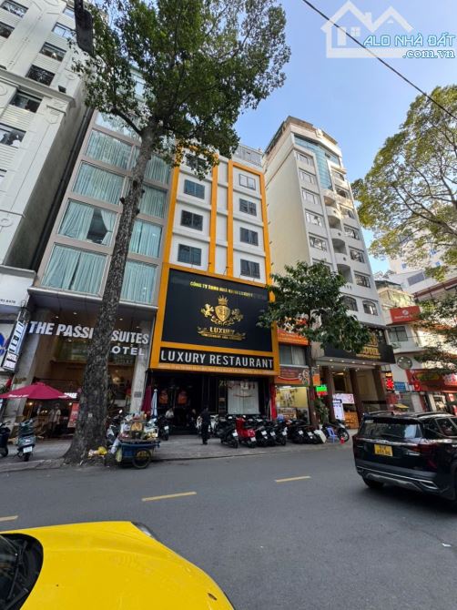 Chỉ 133 Tỷ! Có Dòng Tiền 3,6 Tỷ/năm Sỡ Hữu MT Bùi Thị Xuân Q1 bề ngang 8,5m Dài 16m 9Tầng