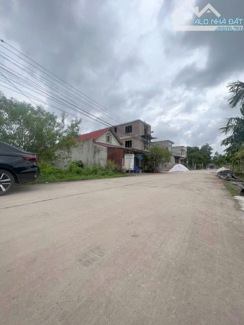 1,35 tỷ Tân Trung, Tân Yên, bắc Giang, ô tô tránh, 125m2, đất đấu giá. Lh Mr Jimtong