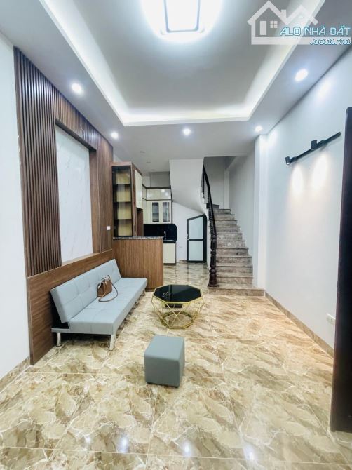 7.x tỷ có nhà #TrườngChinh #TônThấtTùng x 30m x 5 tầng x mt 3.5 x 3PN đủ công năng, 1 nh