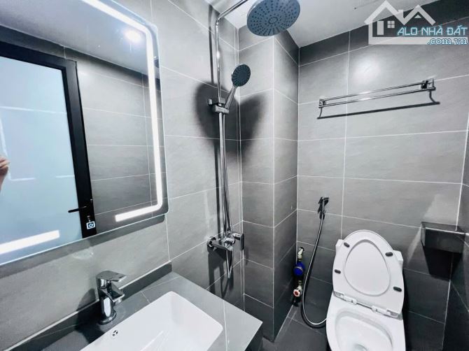 Bán nhà dòng tiền Chùa Láng, dt 88tr/th lô góc 2 thoáng, 30m ra phố, TM, PCCC giá 12.1 tỷ