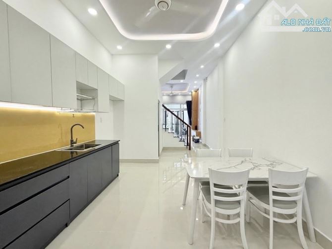 CẦU GIẤY 30M - NHỈNH 7 TỶ - NGÕ THÔNG - GẦN Ô TÔ - NHÀ MỚI Ở NGAY - PHÁP LÝ CHUẨN