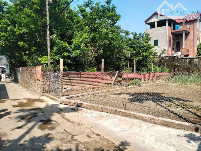 BÁN ĐẤT SÓC SƠN 100 m2 THÔNG ÔTÔ CÁCH 10m RA QUỐC LỘ 3