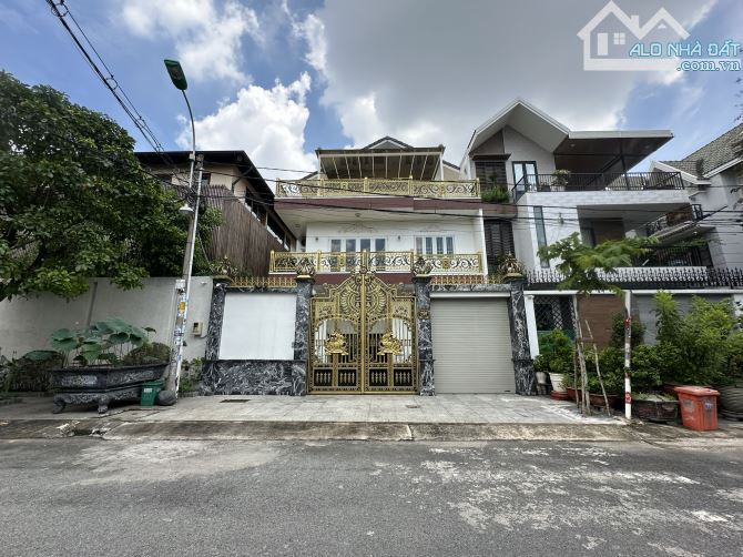 Biệt thự khu Tên Lửa Aeon Mall, MT đường Số 32A, 10 x 20m, 3 tấm, 26 tỷ