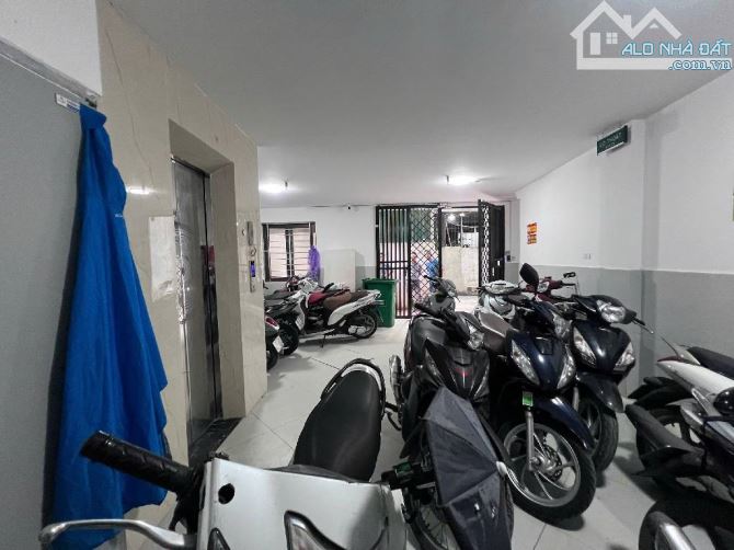 BÁN TÒA NHÀ CHDV MỄ TRÌ - 68M*8T, MT RỘNG 7M, 15PKK FULL NT, D.TIỀN 850TR/NĂM - CHỈ 16.4TỶ