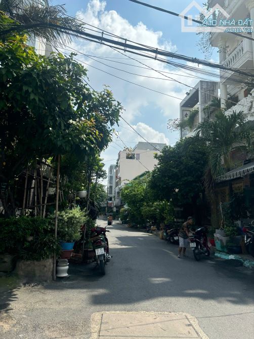 BÁN NHÀ C4, HẺM 8M THÔNG PHAN VĂN TRỊ - PHẠM VĂN ĐỒNG (5X20M) 11 TỶ