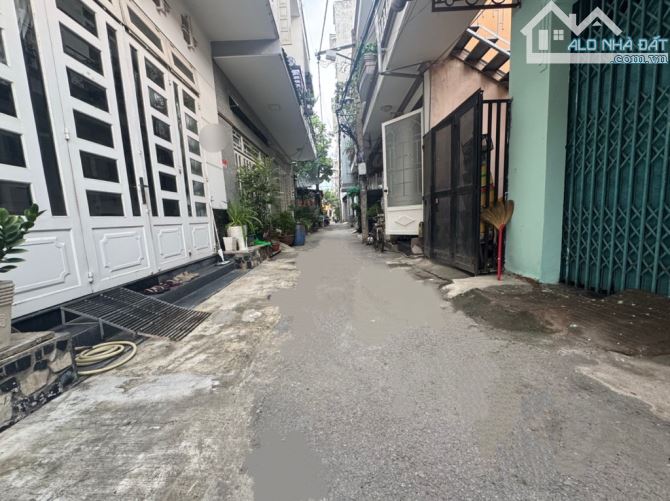TÂN BÌNH - GẦN SÂN BAY TSN, GA METRO, EMART - 45M2 - NGANG ĐẸP 5M - 3 TẦNG BTCT - 4 PHÒNG