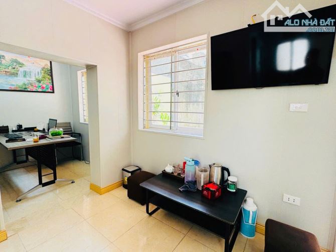 Cần cho thuê biệt thự nguyên căn 1 tầng ngõ 76 Nguyễn Du, DT gần 100m2 giá 13 triệu/tháng