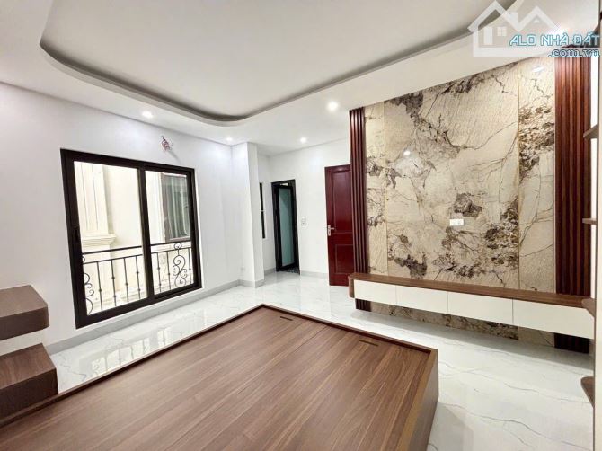 Bán Nhà Mộ Lao, Hà Đông 32m2, 5 tầng, 3 ngủ, 1 thờ, Mặt tiền 6m, Giá nhỉnh 7 tỷ