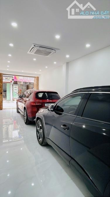 Bán nhà Giáp Bát. Cực phẩm 6 tầng - thang máy. Nhà mặt phố - giá trong ngõ…