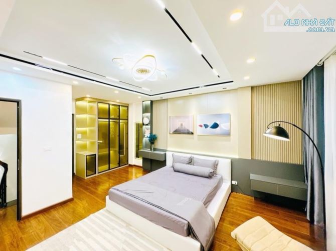 ĐẸP NHẤT BÀ TRIỆU - 5 TẦNG THANG MÁY - MẶT TIỀN QUYỀN LỰC - GIÁ CỰC TỐT
