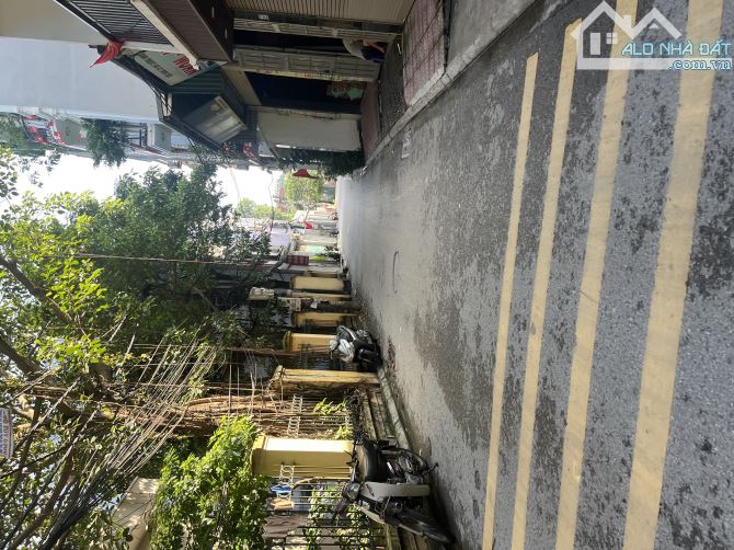 Bán nhà phường Bồ ĐỀ Long Biên 7 tầng gara thang máy full nội thất